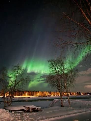 Upptäck Kukkolaforsen: Unika ställplatser vid Torne älv med älvutsikt, el & service. Upplev kultur, fiske, bastu & aktiviteter året runt. Boka din husbilsplats!