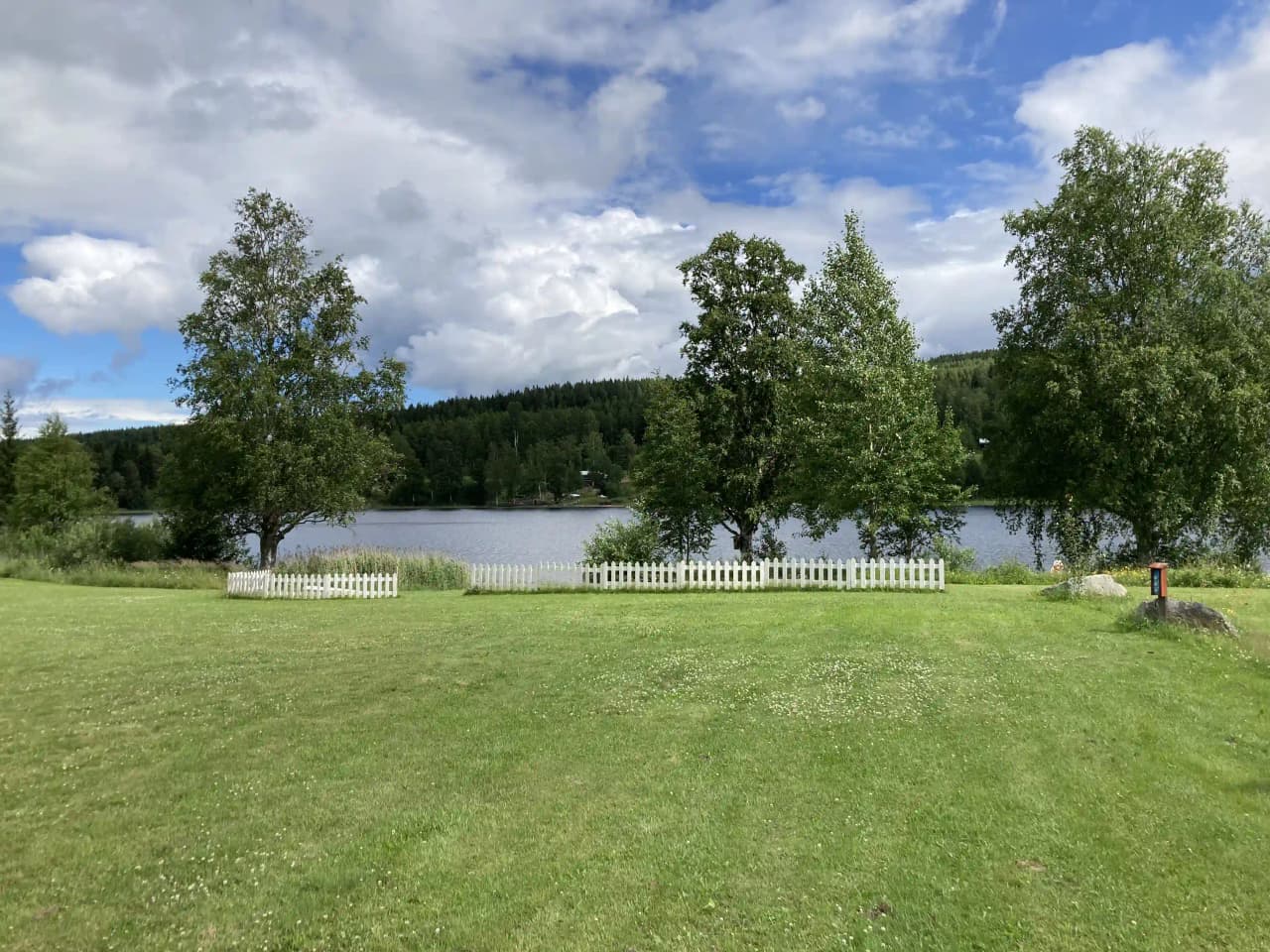 Information om före detta Camping Jannesland (NU STÄNGD) i Stöde. Läs om platsens historia, tidigare faciliteter och den vackra naturen i Sörvigge.