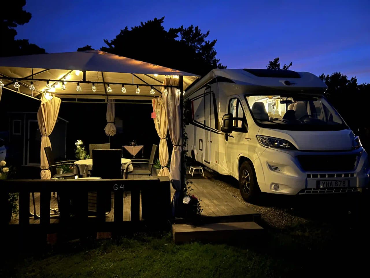 Hitta din perfekta ställplats på Camp Nygård i Täby Kyrkby! Naturnära camping vid Vallentunasjön med el, servicehus & nära till Stockholm. Öppet året runt.