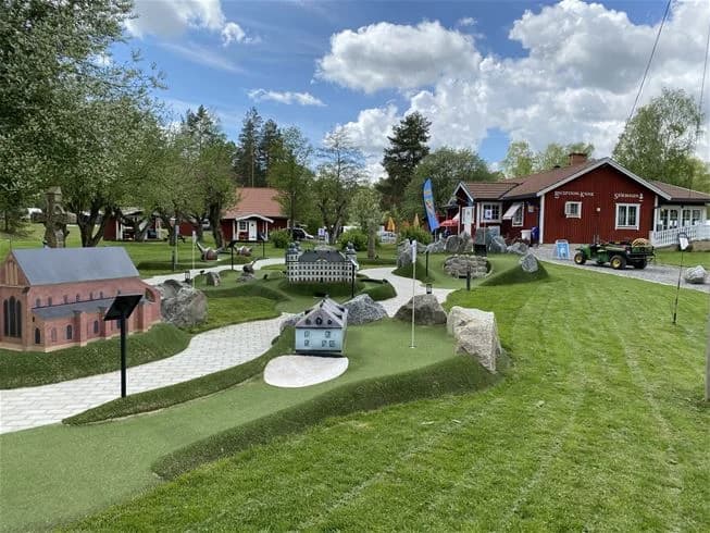 Hitta din perfekta ställplats på Skokloster Camping vid Mälaren! Nära Skoklosters slott, Uppsala & Sthlm. Fullservice, bad, restaurang & natur. Boka nu!