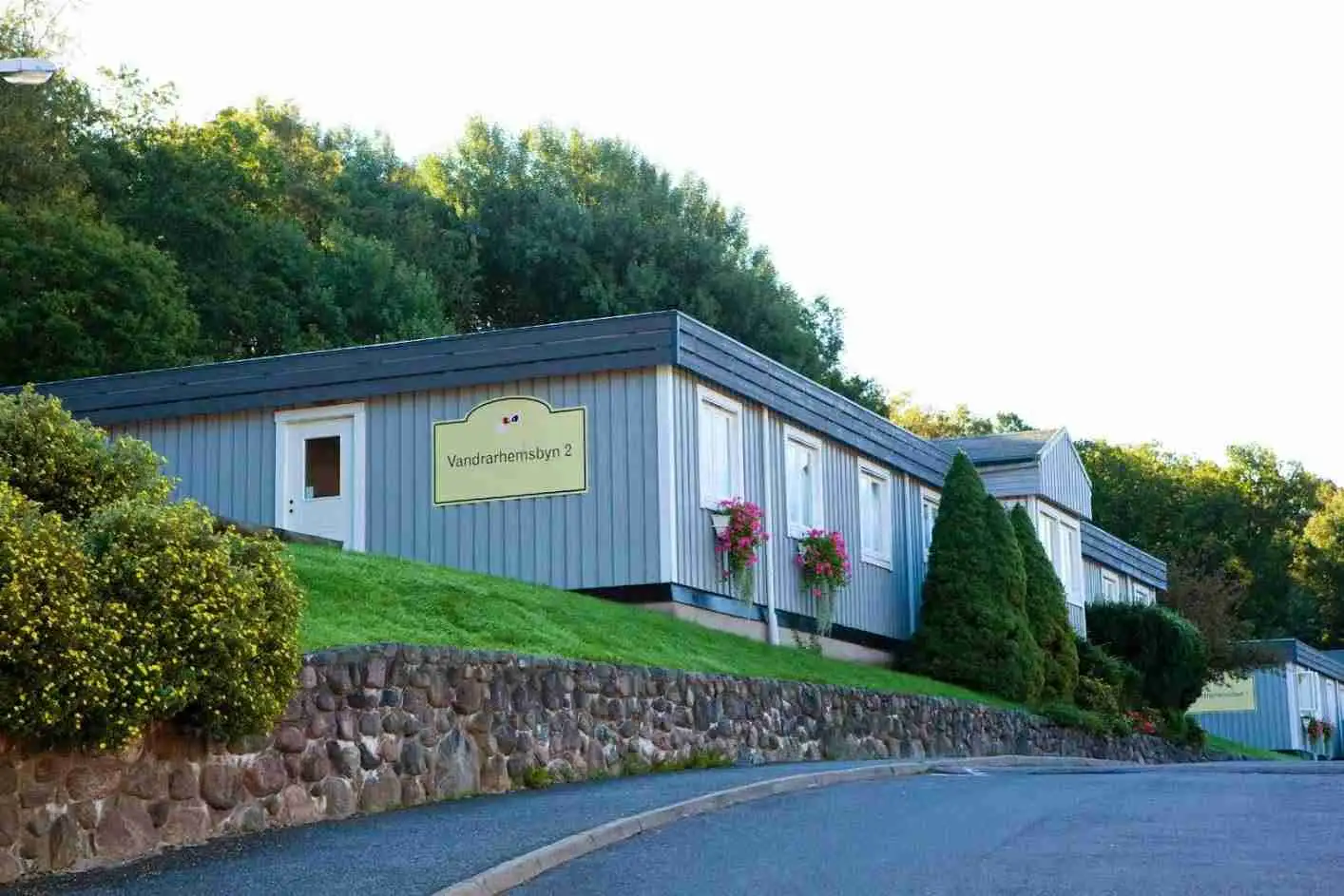 Bo på Lisebergsbyn – perfekt ställplats i Göteborg nära Liseberg! Året runt-öppet med el, full service för husbil & husvagn. Boka citynära äventyr!