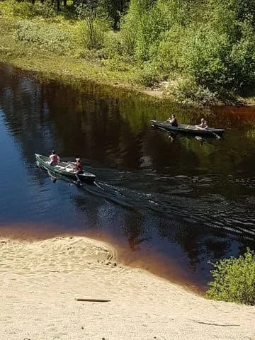 Upptäck ställplatser för husbil/husvagn vid Voxnabruks Kanot & Camping. Njut av kanot, fiske, bad & bastu vid Voxnan i Hälsingland. Boka ditt äventyr!